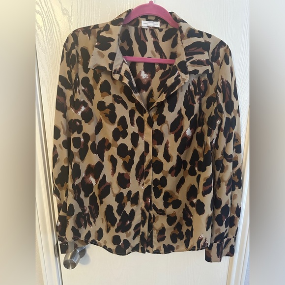 Leopard print button up - Picture 1 of 2